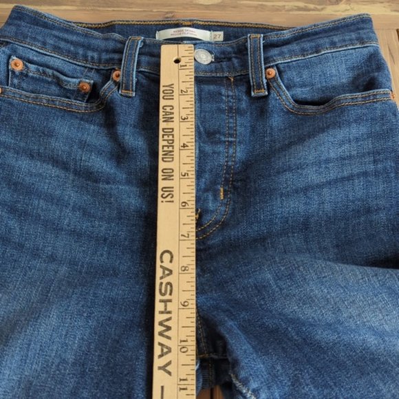 Levi’s Wedgie Skinny Raw Hem High Rise Jeans - Picture 8 of 12